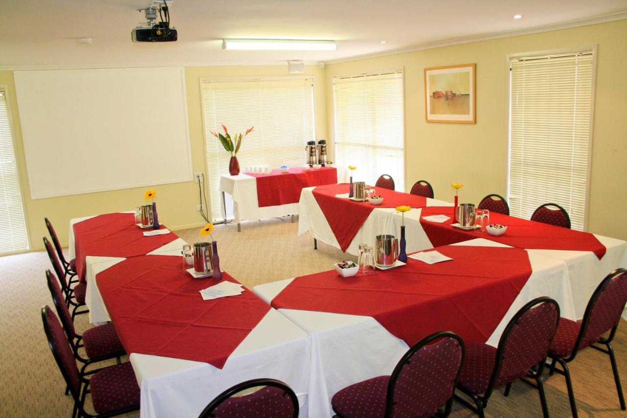 Caloundra Central Apartment Hotel Official Екстериор снимка