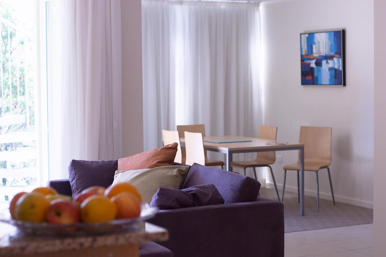 Caloundra Central Apartment Hotel Official Екстериор снимка