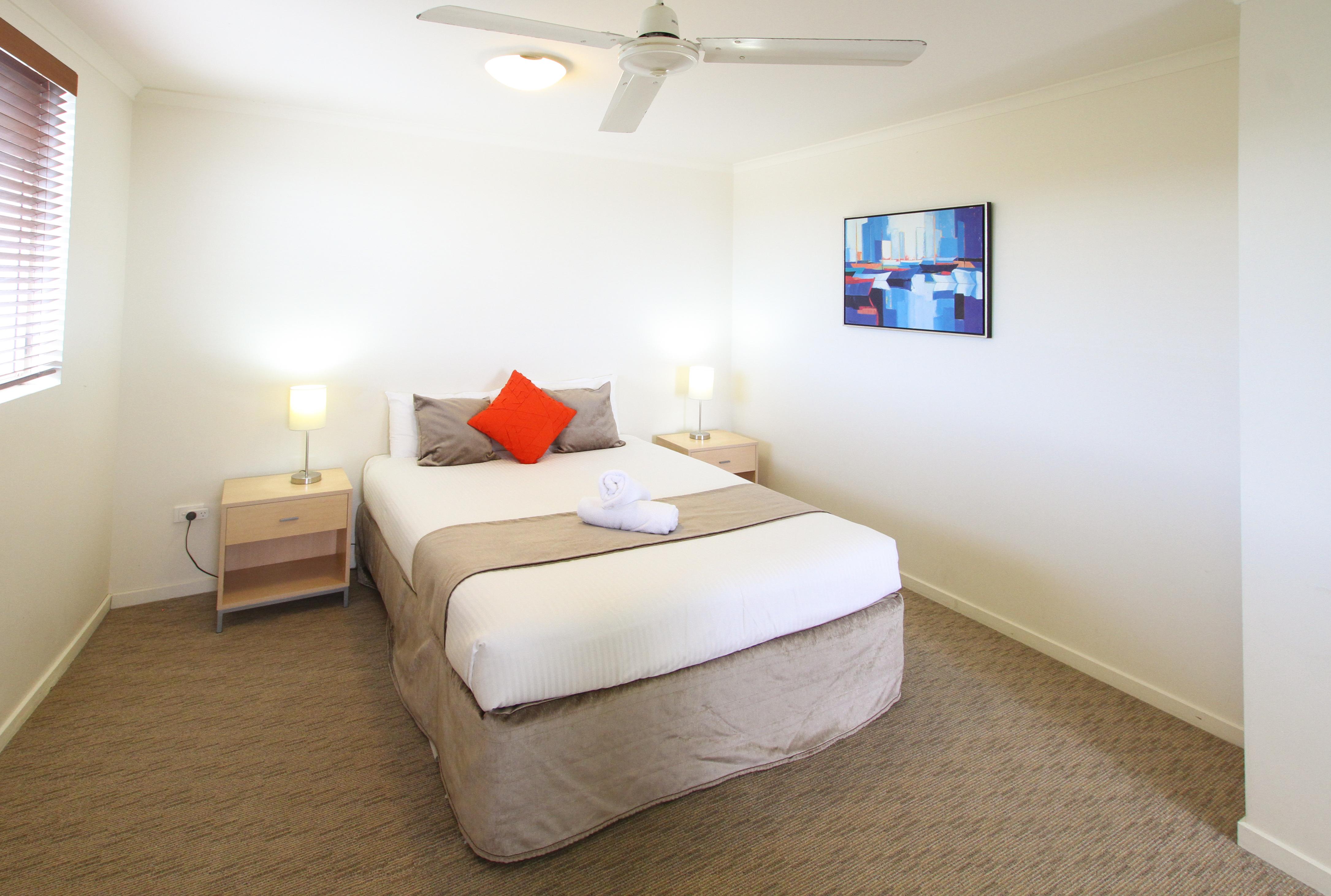 Caloundra Central Apartment Hotel Official Екстериор снимка