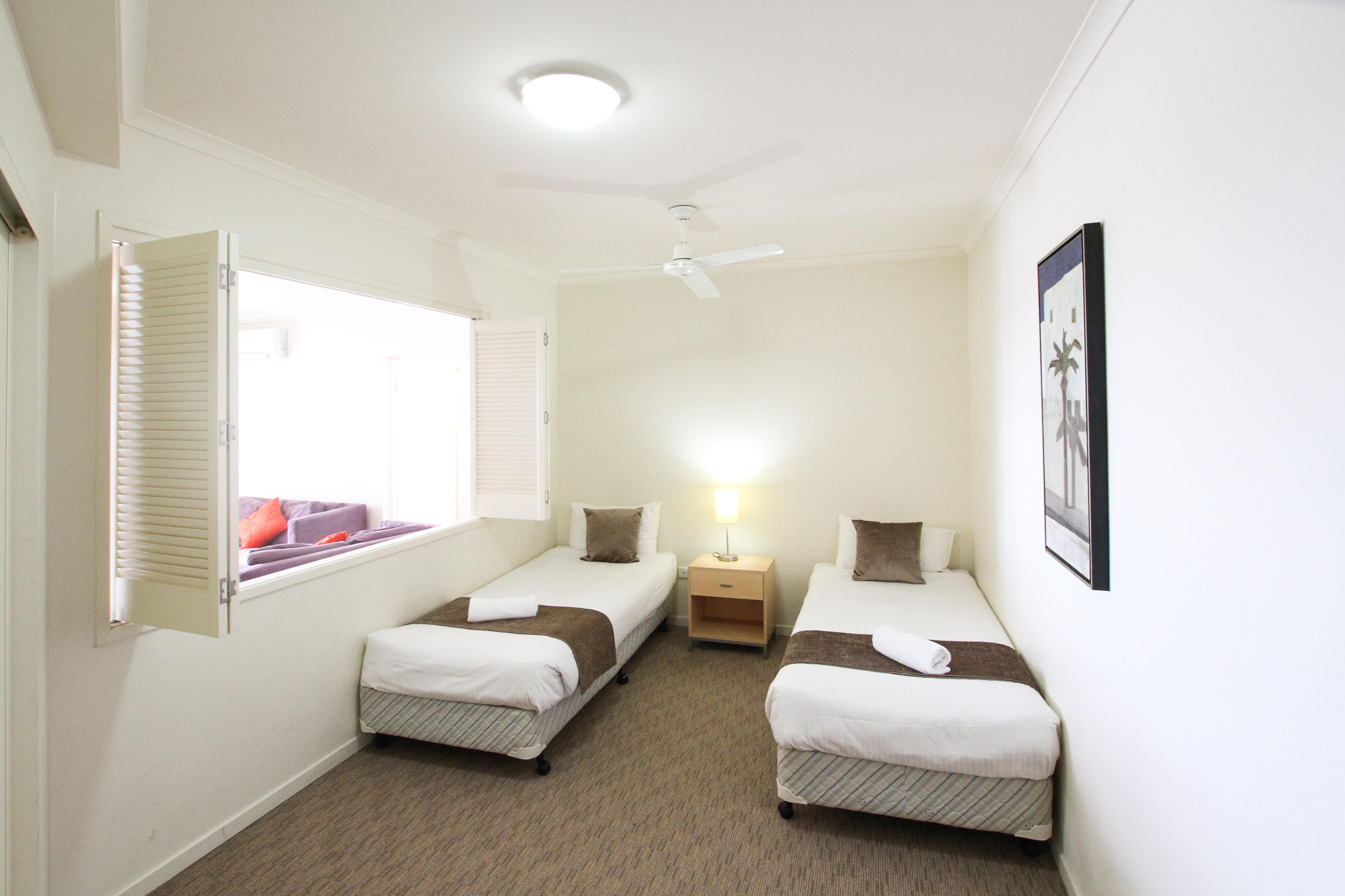 Caloundra Central Apartment Hotel Official Екстериор снимка