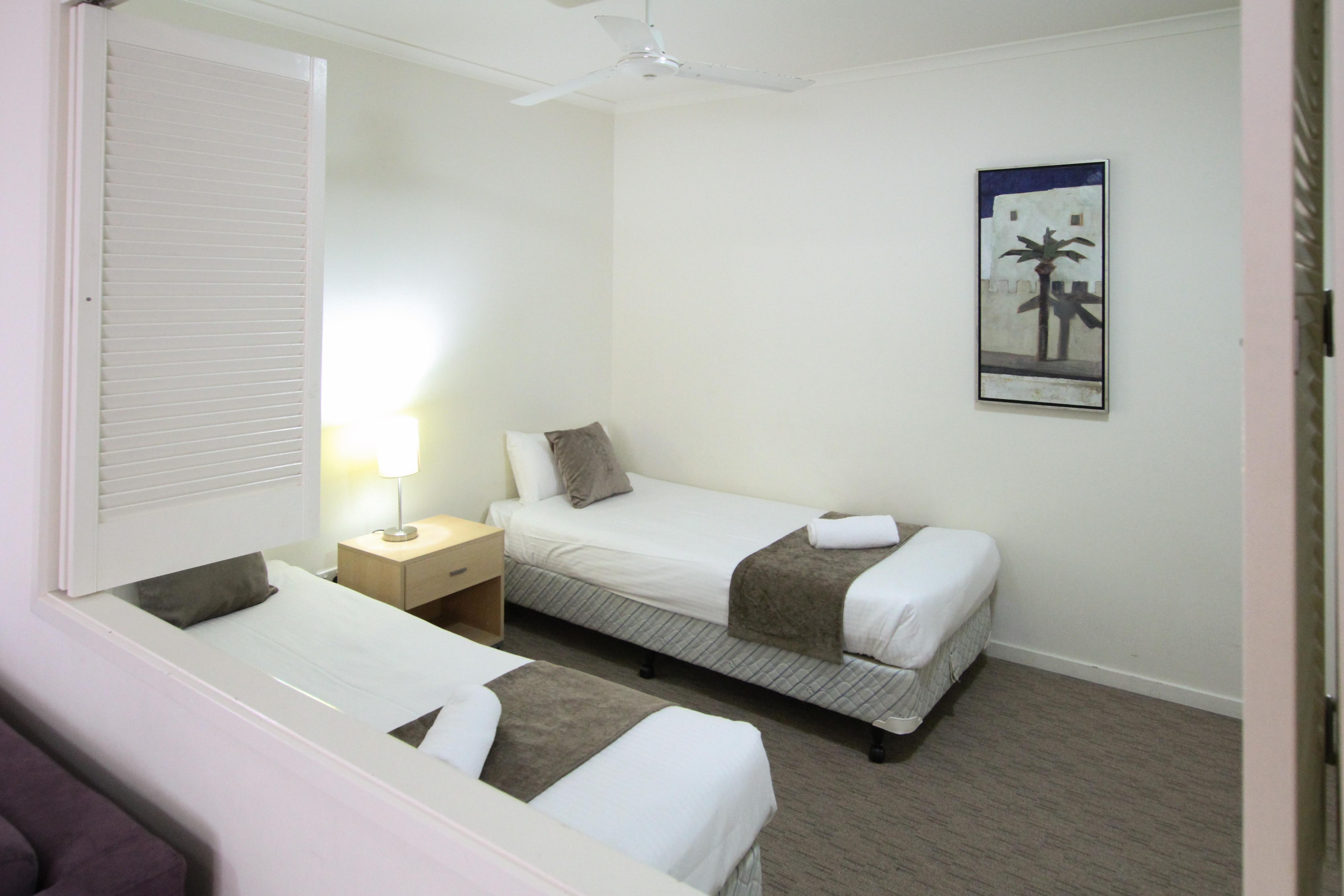 Caloundra Central Apartment Hotel Official Екстериор снимка