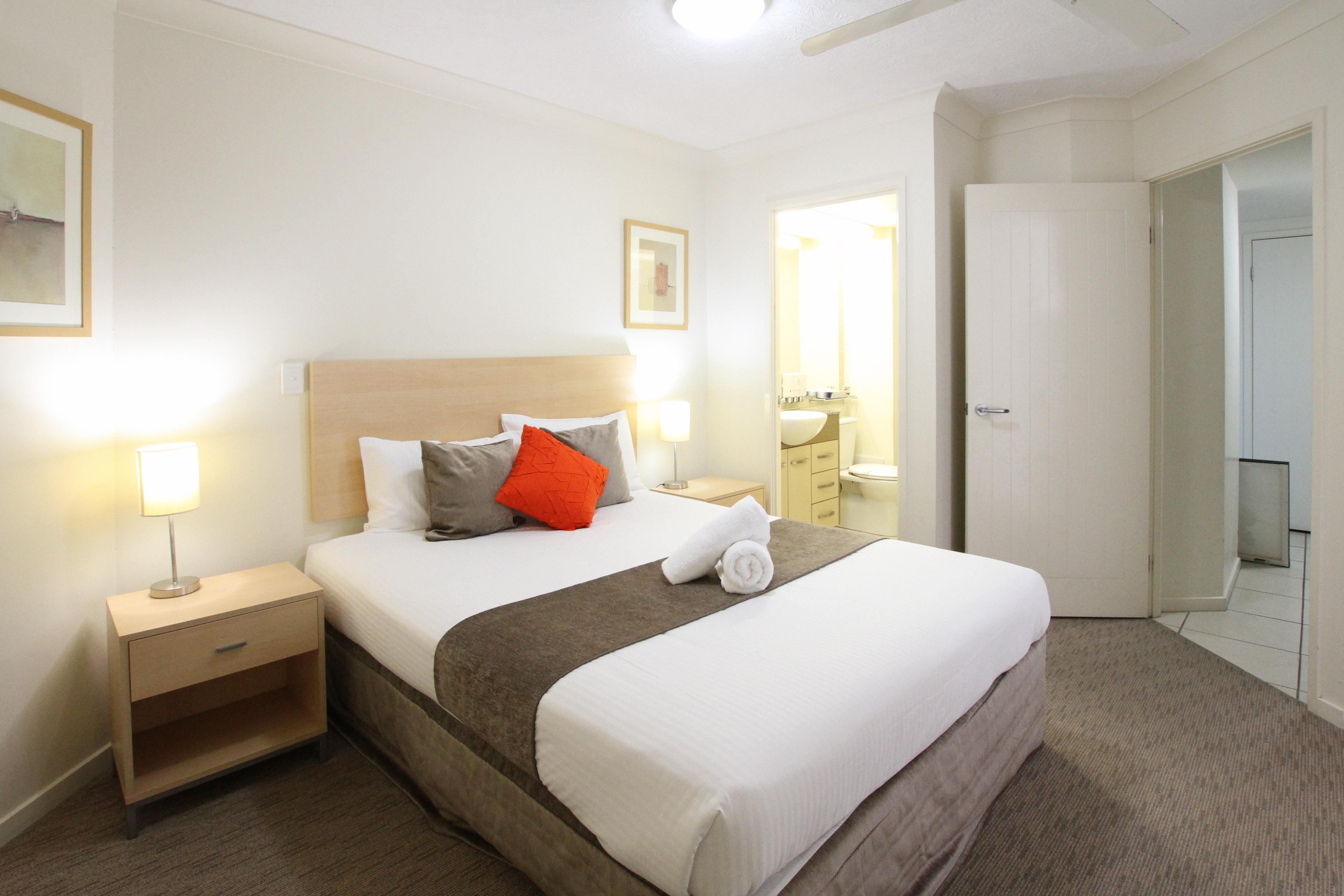 Caloundra Central Apartment Hotel Official Екстериор снимка