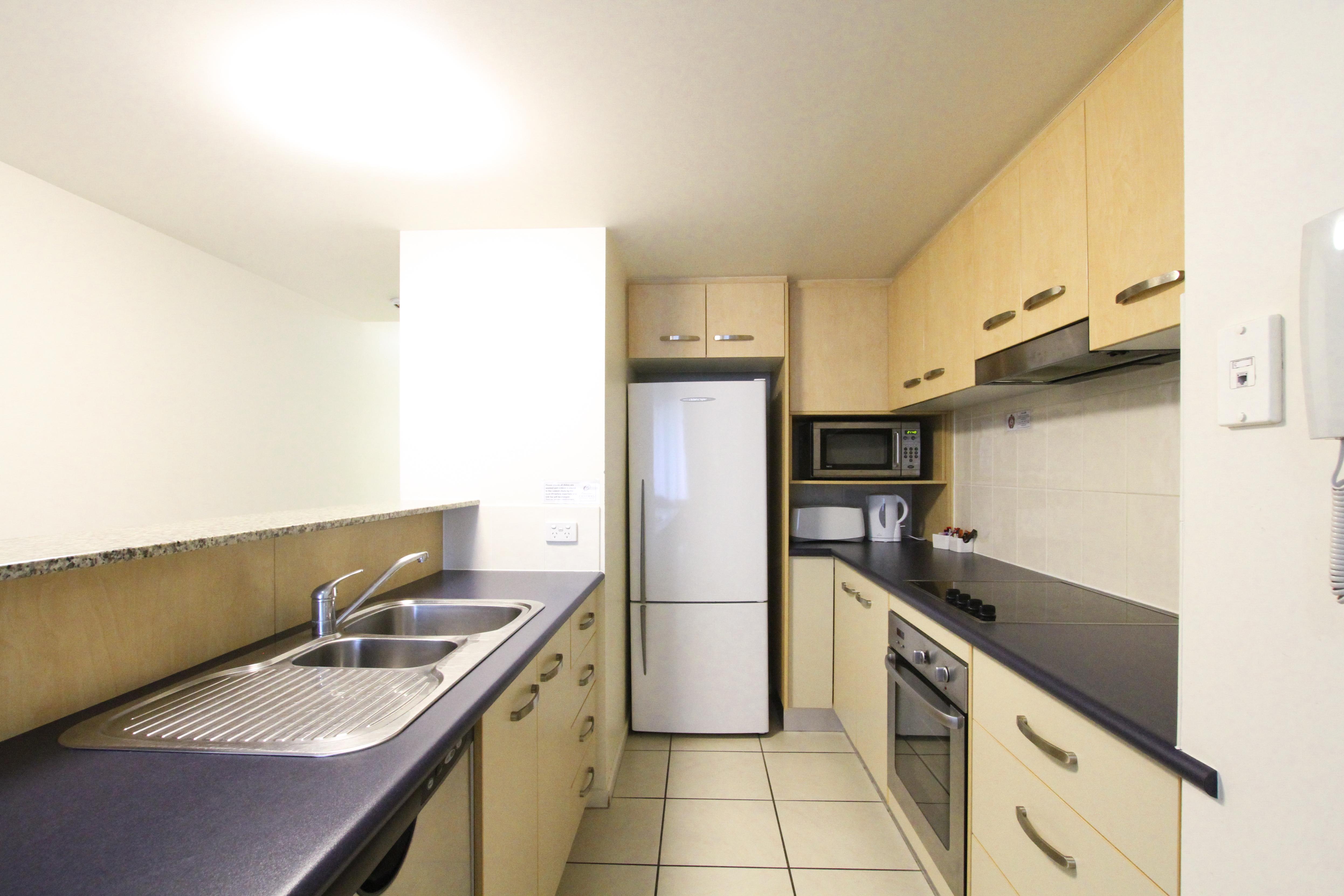 Caloundra Central Apartment Hotel Official Екстериор снимка