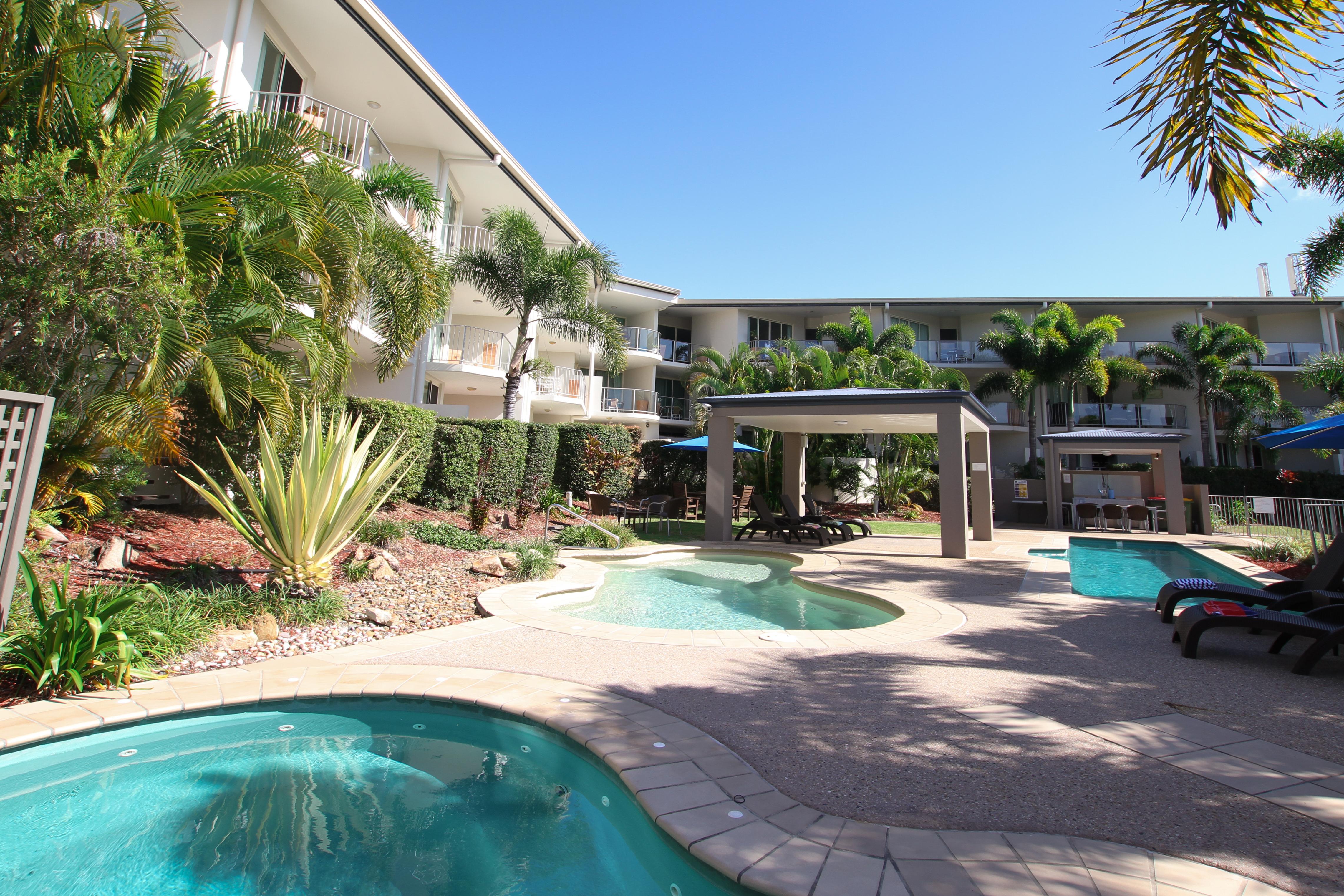 Caloundra Central Apartment Hotel Official Екстериор снимка