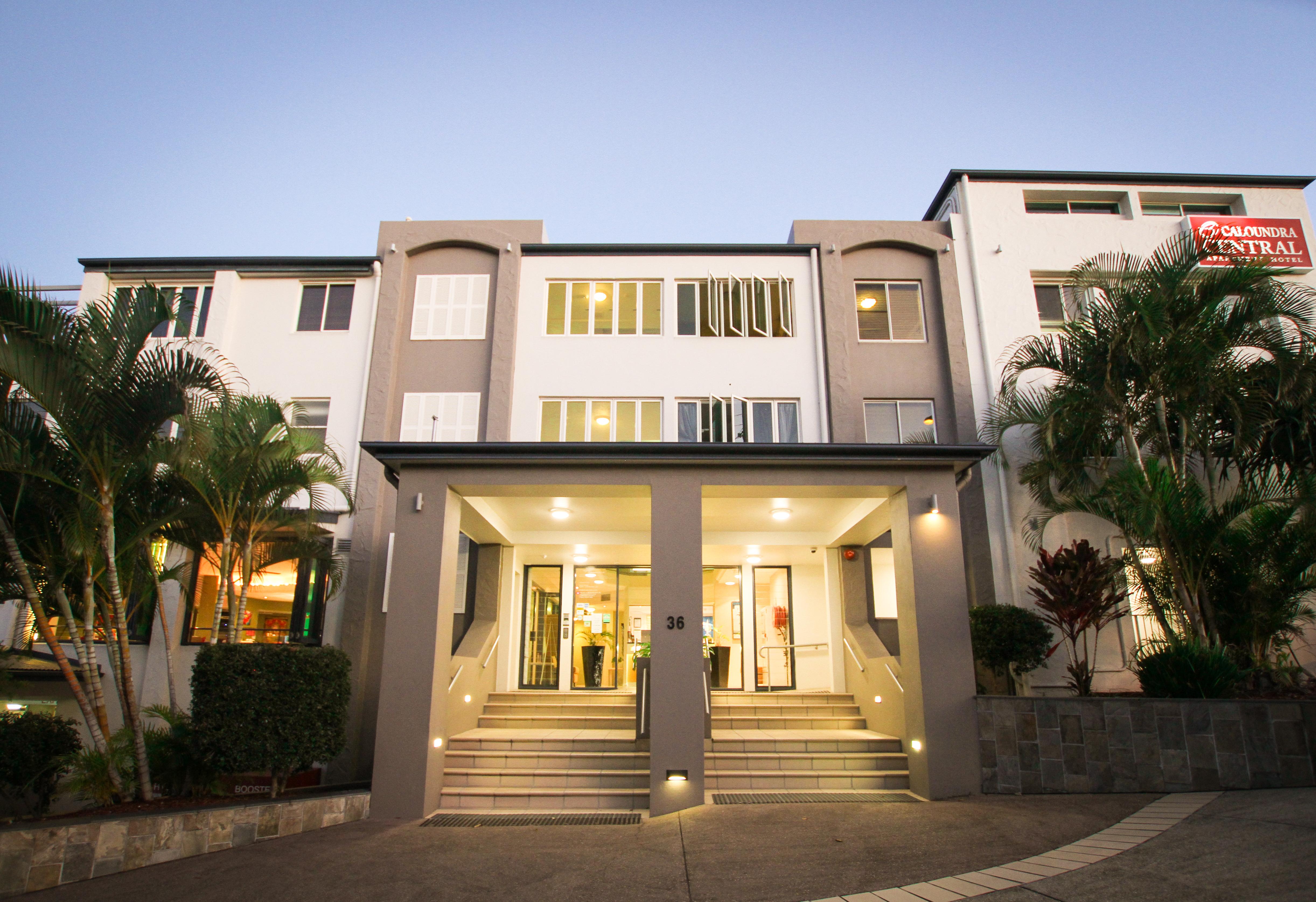 Caloundra Central Apartment Hotel Official Екстериор снимка