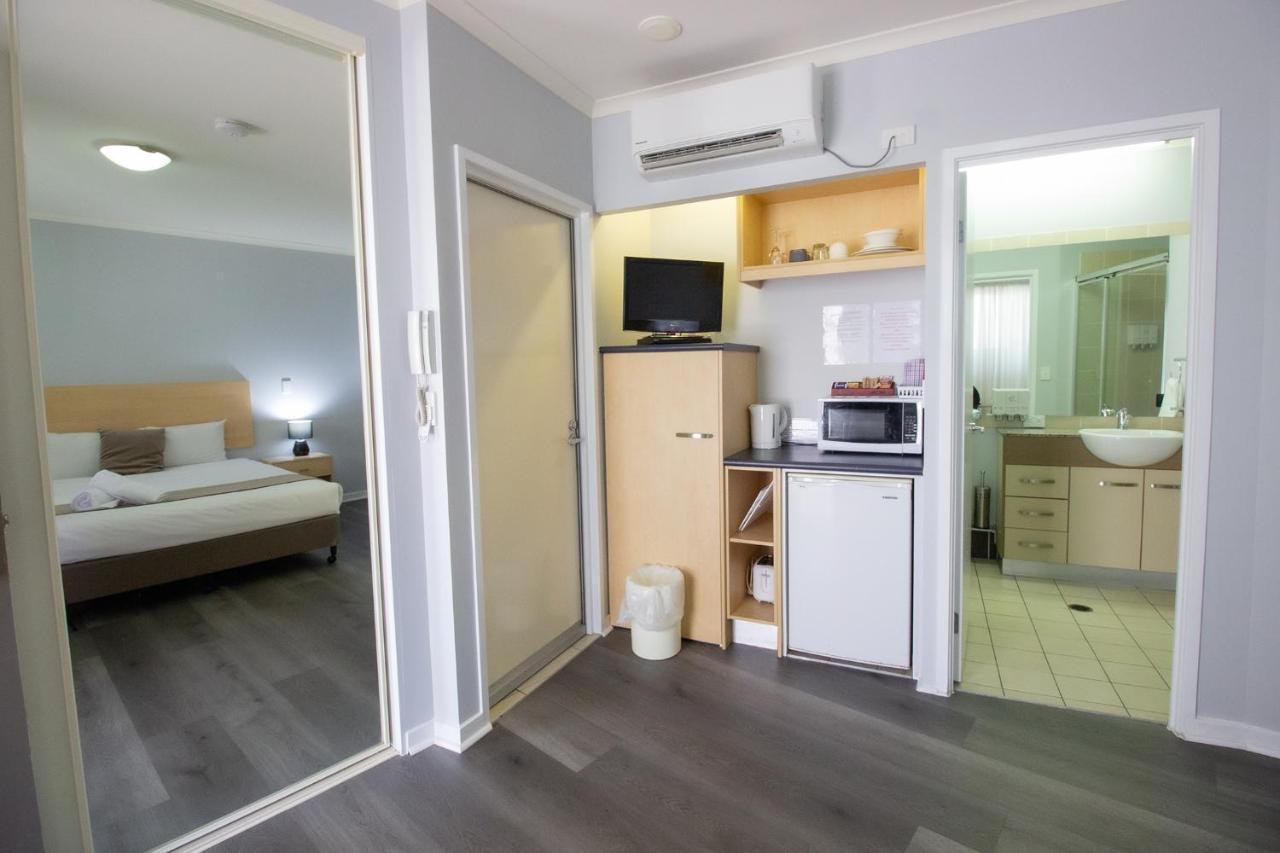 Caloundra Central Apartment Hotel Official Екстериор снимка