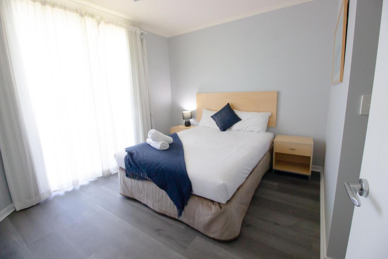Caloundra Central Apartment Hotel Official Екстериор снимка