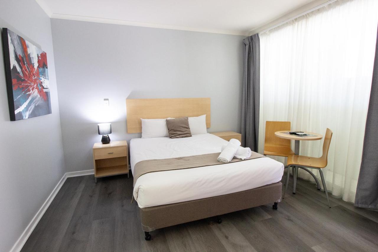 Caloundra Central Apartment Hotel Official Екстериор снимка