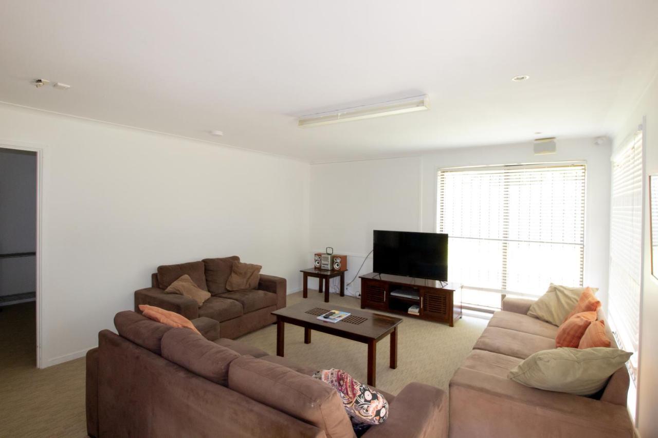 Caloundra Central Apartment Hotel Official Екстериор снимка